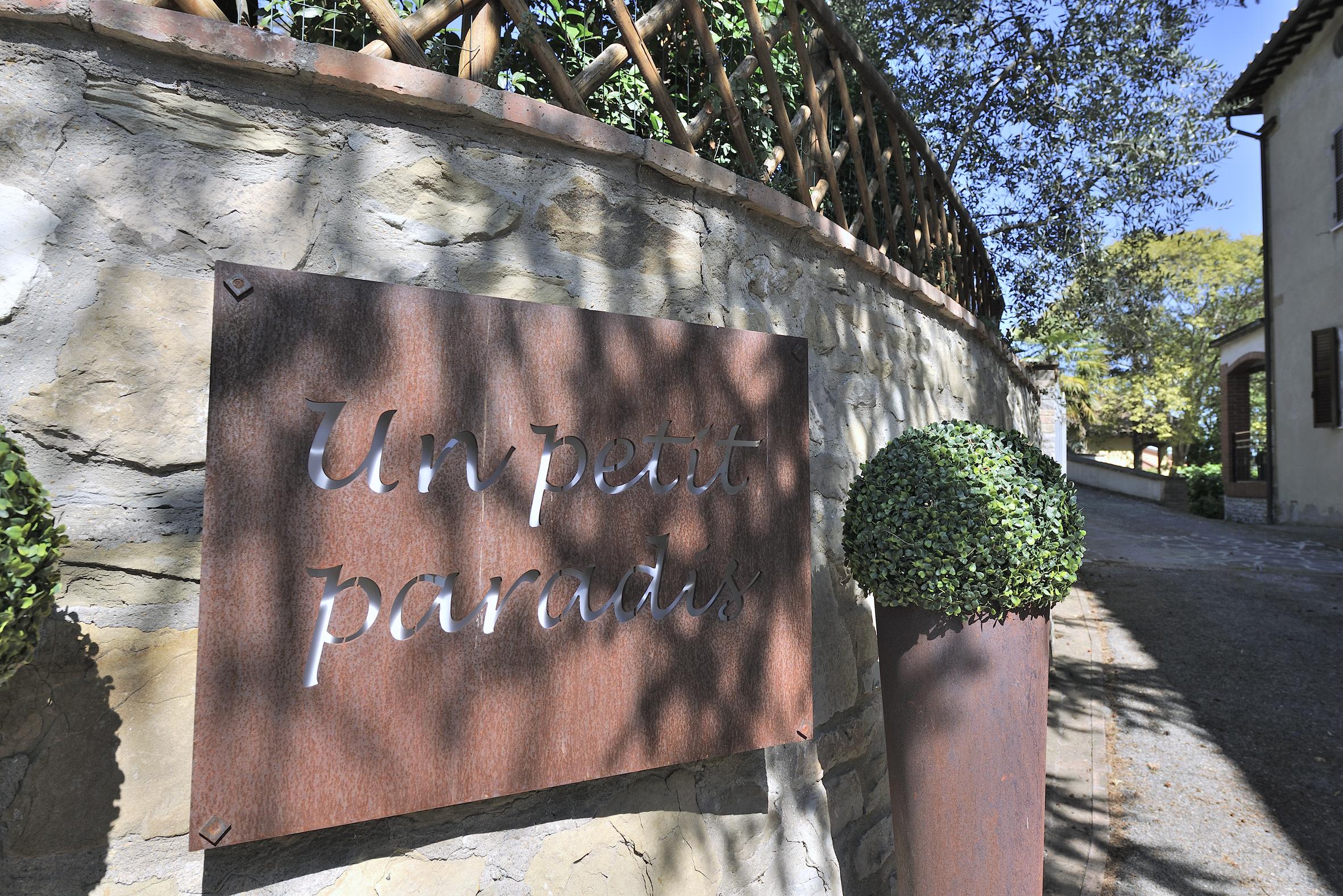 Un Petit Paradis Castiglione della Valle Екстериор снимка
