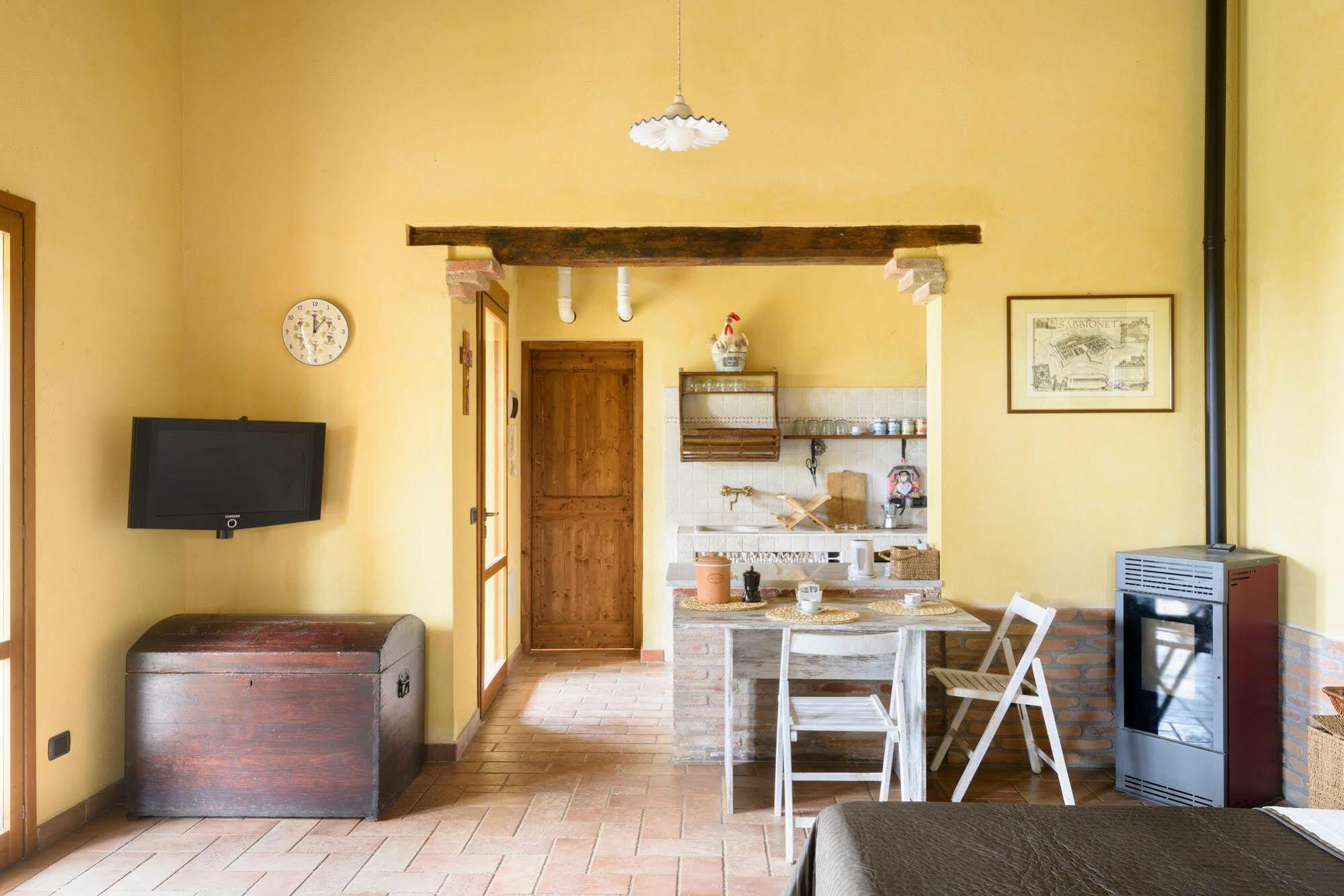 Un Petit Paradis Castiglione della Valle Екстериор снимка