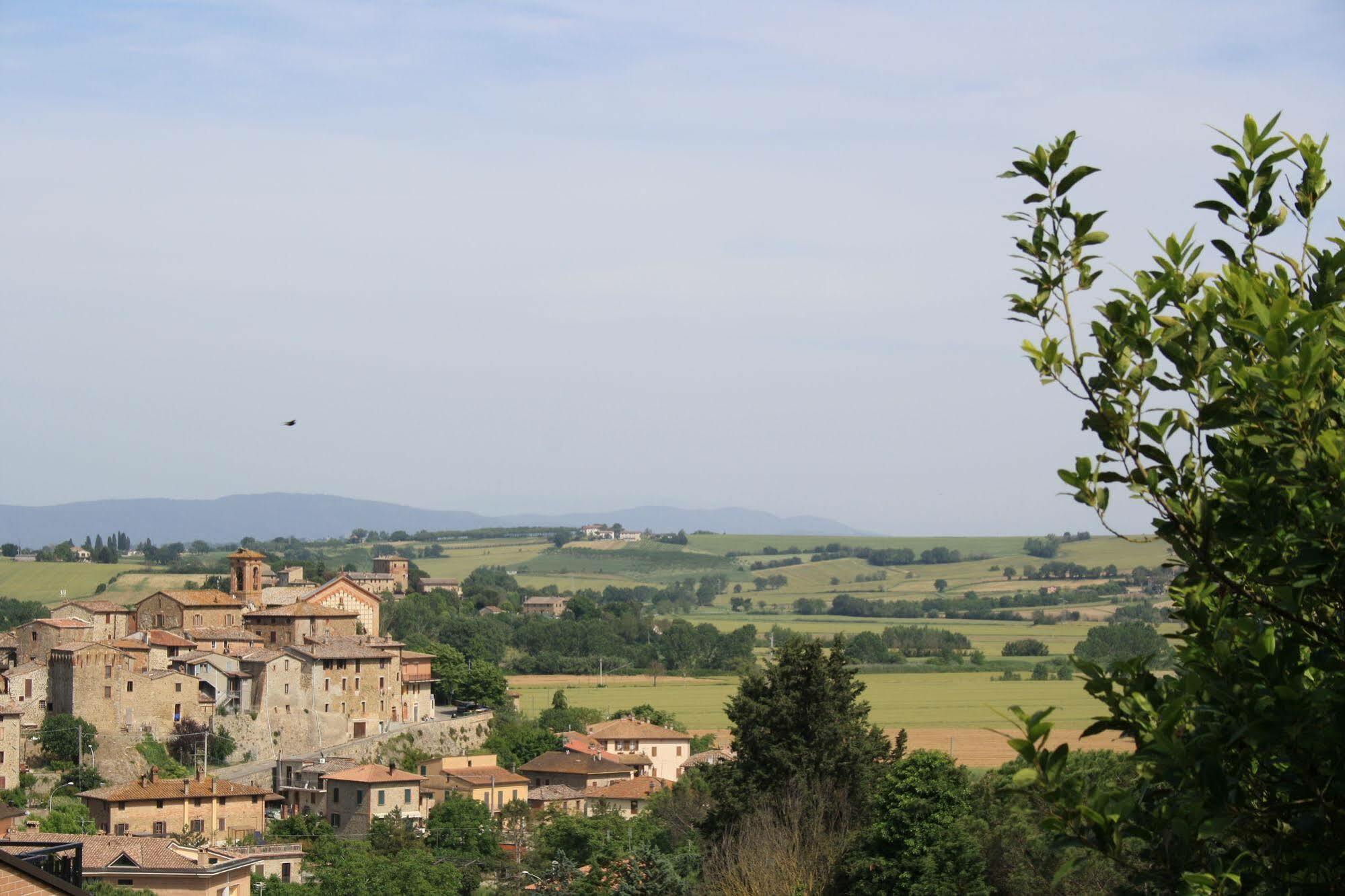 Un Petit Paradis Castiglione della Valle Екстериор снимка